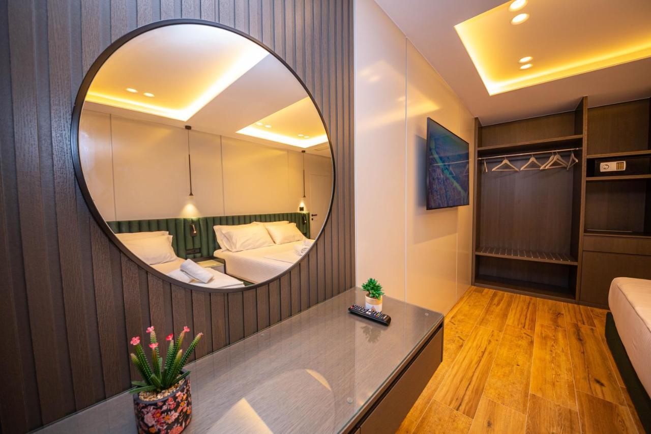 Hotel Lili-1 Saranda Zewnętrze zdjęcie