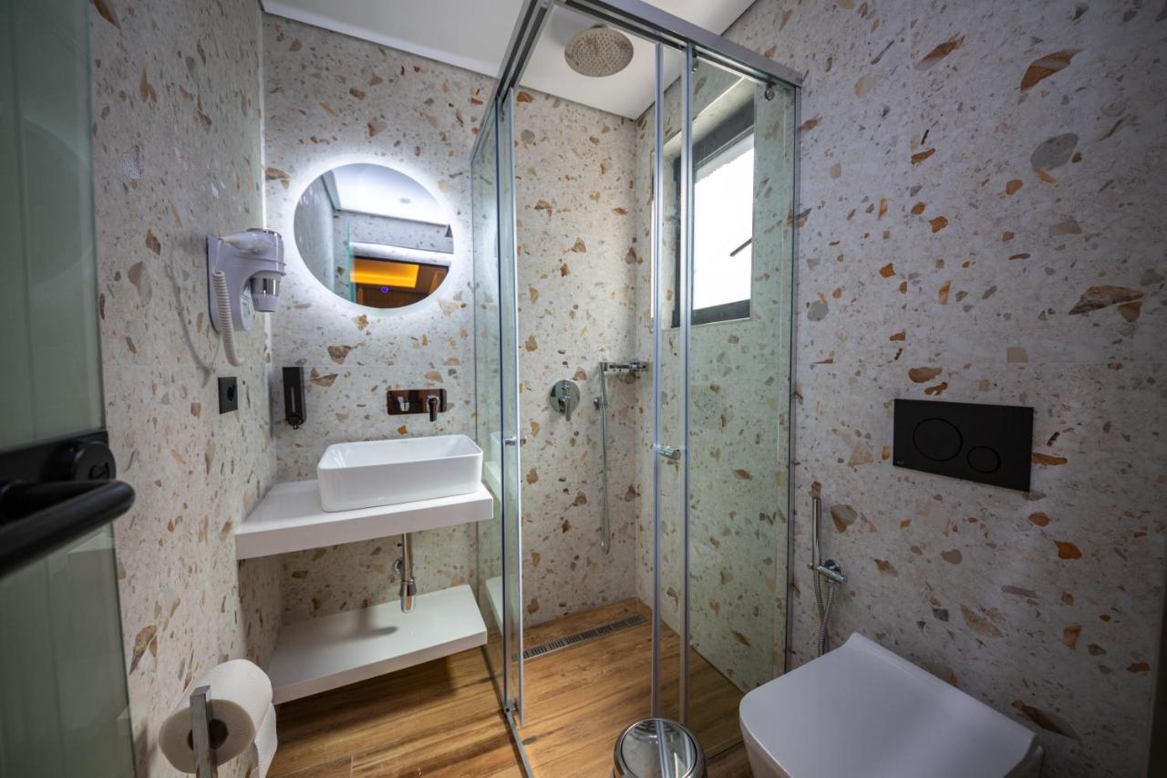 Hotel Lili-1 Saranda Zewnętrze zdjęcie